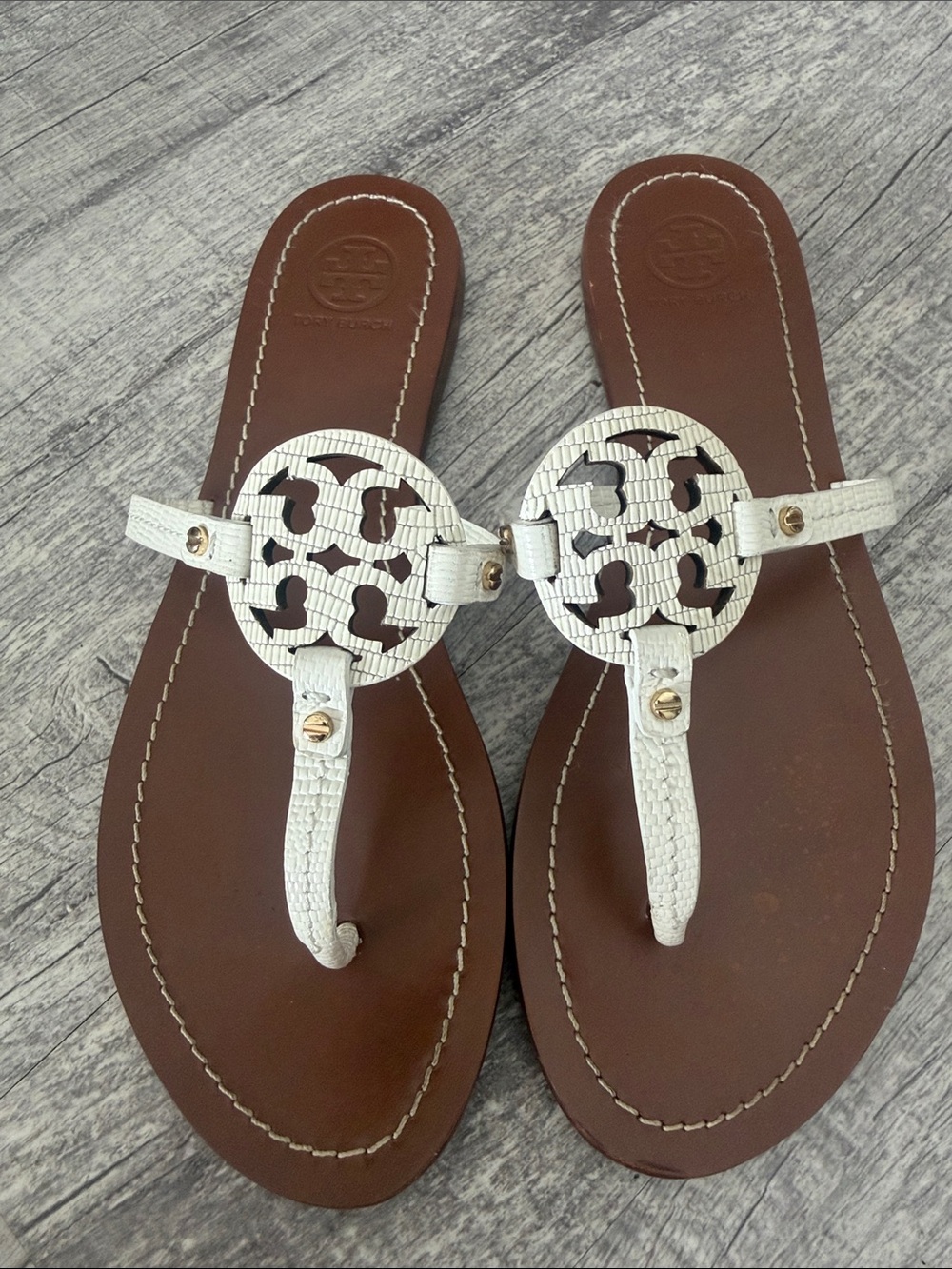 Tory Burch White Leather Logo Thong Sandals with Brown Footbed
